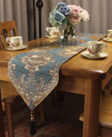 LET'S HAVE A NEW LOOK AT TABLE RUNNERS - Home Styling Works