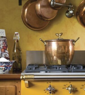 THE KITCHEN SHOP